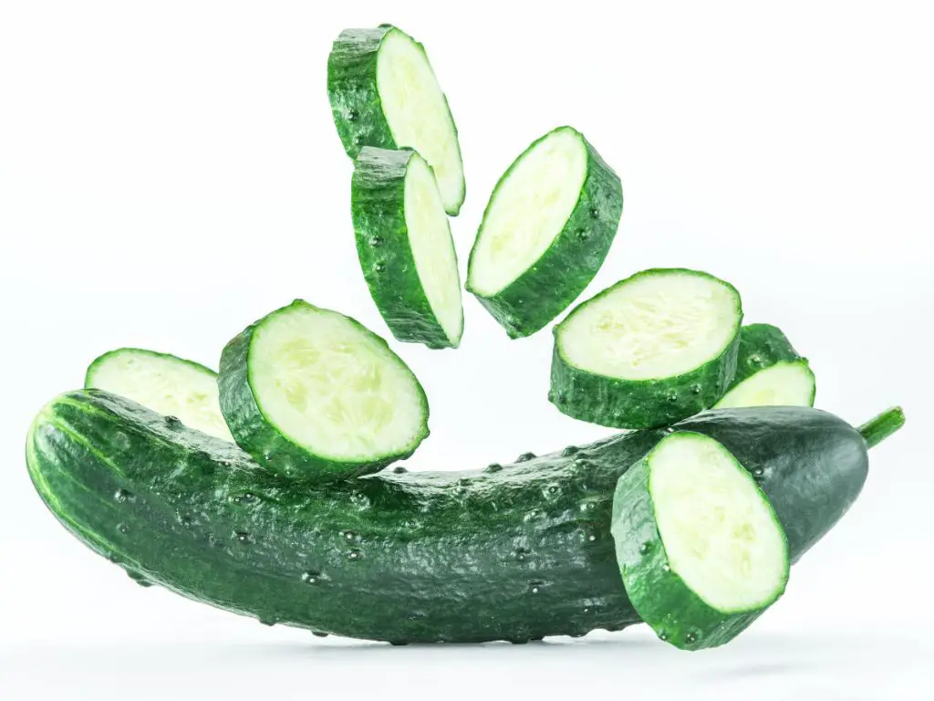 How to Prevent Cucumbers from Getting Slimy And Store Them Right Way