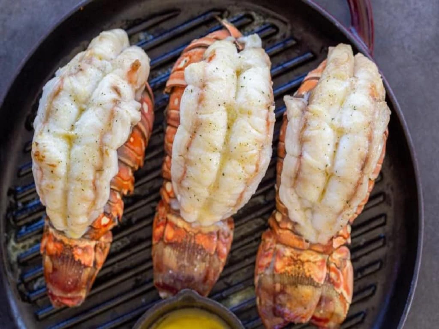 What is The Minimum Internal Cooking Temperature for Whole Lobster?